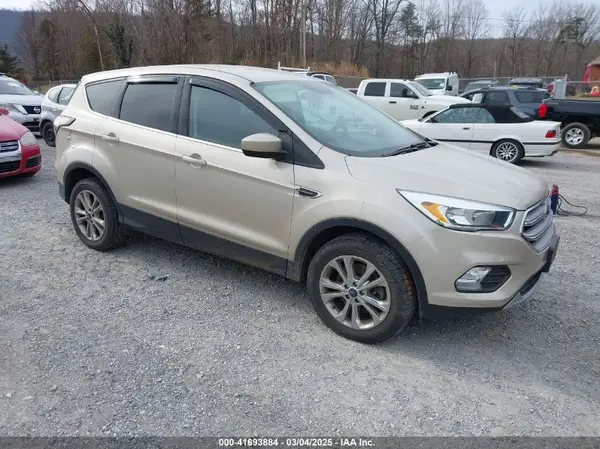 1FMCU9GD7HUA99589 2017 FORD ESCAPE - Image 1