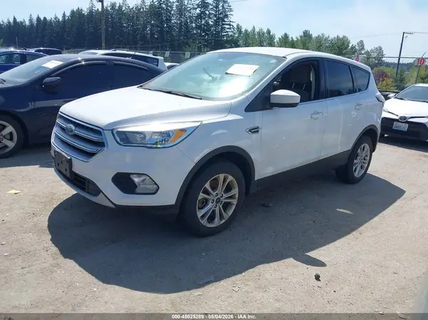 1FMCU9GD7HUB14981 2017 FORD ESCAPE - Image 2