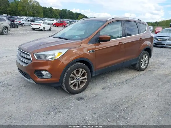 1FMCU9GD7HUB22580 2017 FORD ESCAPE - Image 2