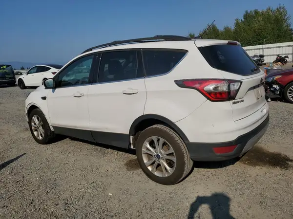 1FMCU9GD7HUB45244 2017 FORD ESCAPE - Image 2