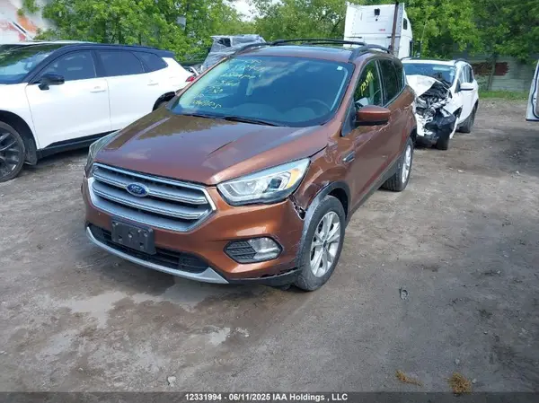 1FMCU9GD7HUB47561 2017 FORD ESCAPE - Image 2