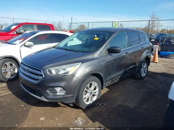 1FMCU9GD7HUB65834 2017 FORD ESCAPE - Image 2