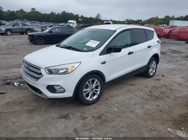 1FMCU9GD7HUB90166 2017 FORD ESCAPE - Image 2