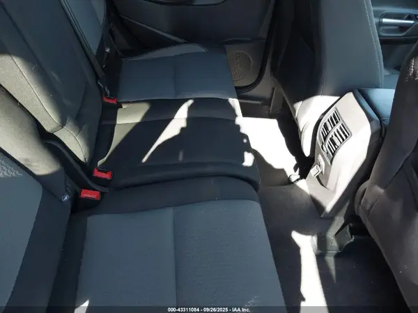 1FMCU9GD7HUB94153 2017 FORD ESCAPE - Image 8