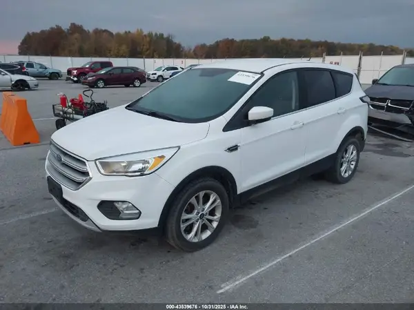 1FMCU9GD7HUC54142 2017 FORD ESCAPE - Image 2