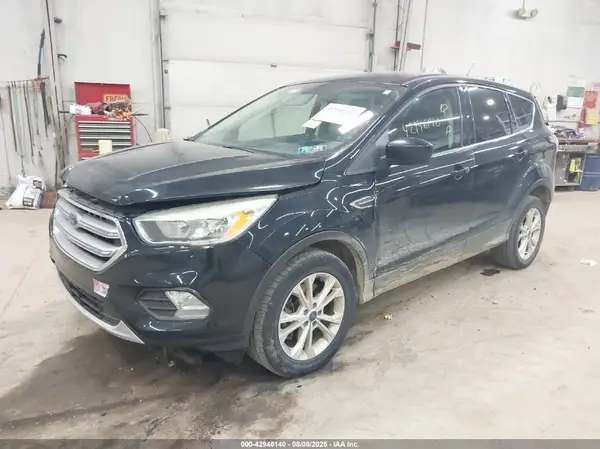 1FMCU9GD7HUD07003 2017 FORD ESCAPE - Image 2