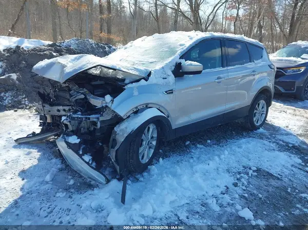 1FMCU9GD7HUD14601 2017 FORD ESCAPE - Image 2