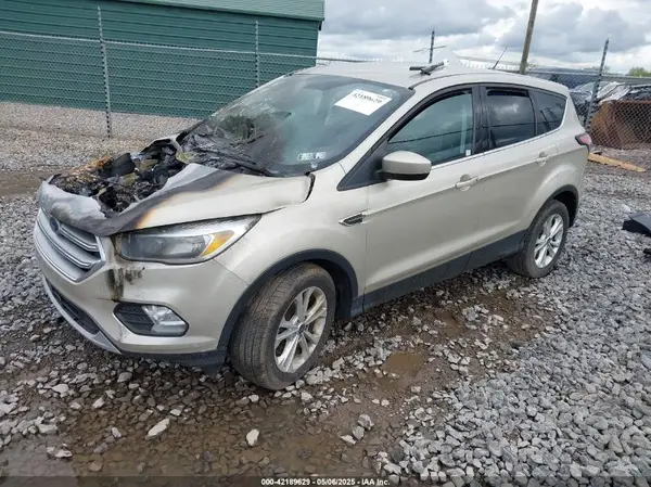 1FMCU9GD7HUD91923 2017 FORD ESCAPE - Image 2