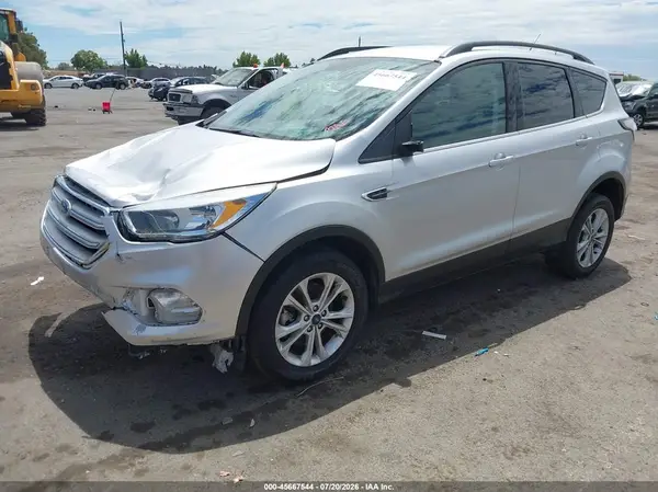 1FMCU9GD7JUA10805 2018 FORD ESCAPE - Image 2