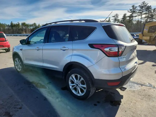 1FMCU9GD7JUA32402 2018 FORD ESCAPE - Image 2