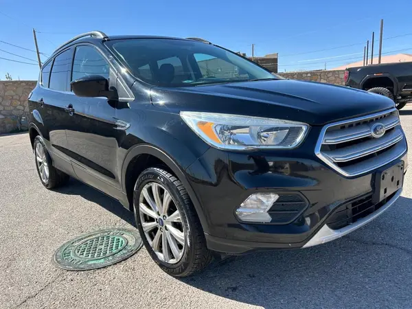 1FMCU9GD7JUA39057 2018 FORD ESCAPE - Image 1