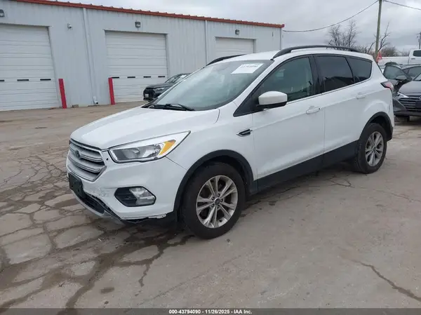 1FMCU9GD7JUA58451 2018 FORD ESCAPE - Image 2