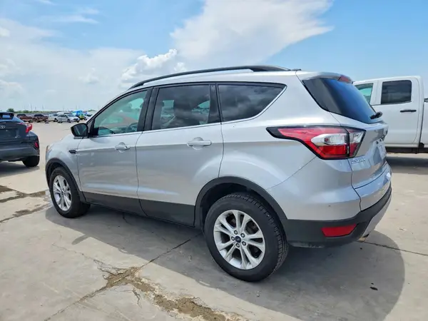1FMCU9GD7JUA72821 2018 FORD ESCAPE - Image 2