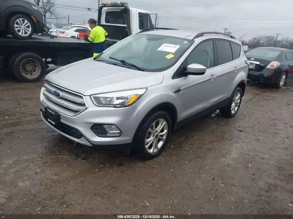 1FMCU9GD7JUA98366 2018 FORD ESCAPE - Image 2