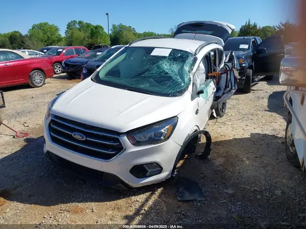 1FMCU9GD7JUB30894 2018 FORD ESCAPE - Image 2