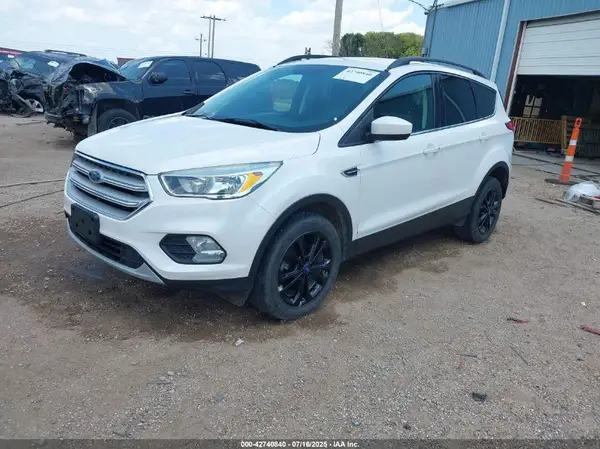 1FMCU9GD7JUB38526 2018 FORD ESCAPE - Image 2