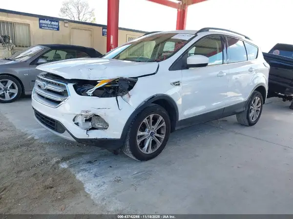 1FMCU9GD7JUB50613 2018 FORD ESCAPE - Image 2