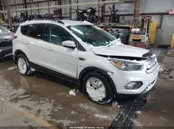 1FMCU9GD7JUB63975 2018 FORD ESCAPE
