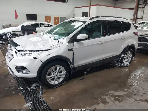 1FMCU9GD7JUB63975 2018 FORD ESCAPE - Image 2