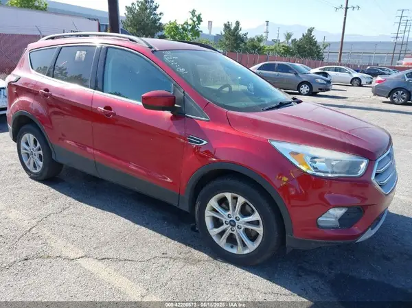 1FMCU9GD7JUB70490 2018 FORD ESCAPE - Image 1