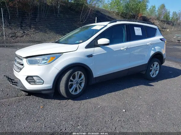 1FMCU9GD7JUB95020 2018 FORD ESCAPE - Image 2