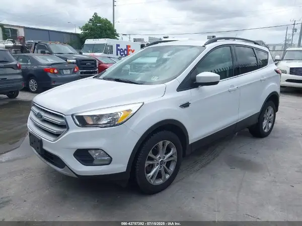 1FMCU9GD7JUC37637 2018 FORD ESCAPE - Image 2