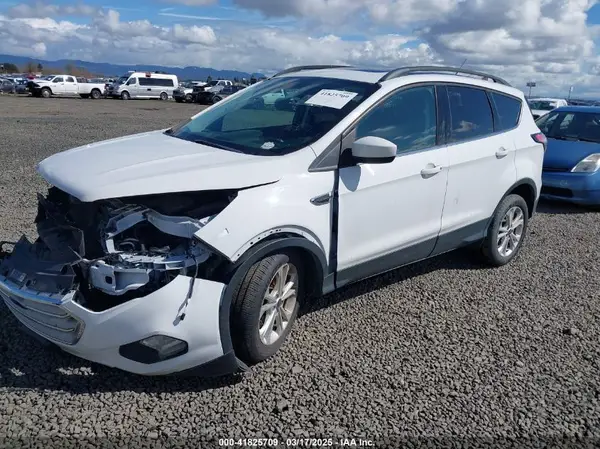 1FMCU9GD7JUC60951 2018 FORD ESCAPE - Image 2