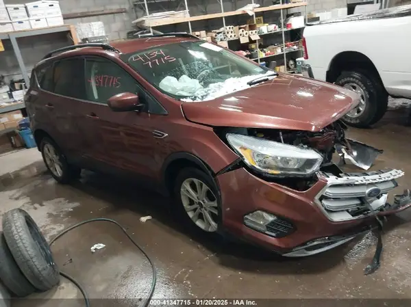 1FMCU9GD7JUC88717 2018 FORD ESCAPE - Image 1