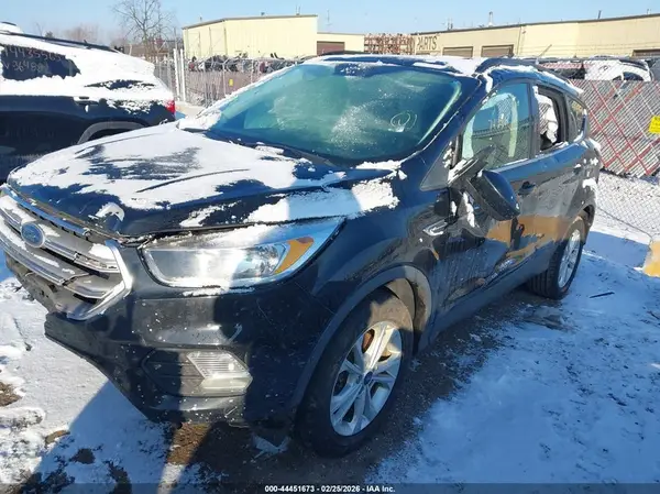 1FMCU9GD7JUC90225 2018 FORD ESCAPE - Image 2