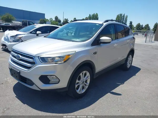 1FMCU9GD7JUD08769 2018 FORD ESCAPE - Image 2