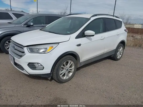 1FMCU9GD7JUD08853 2018 FORD ESCAPE - Image 2