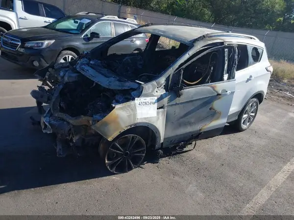 1FMCU9GD7JUD29346 2018 FORD ESCAPE - Image 2