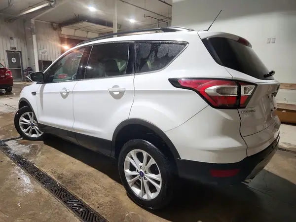 1FMCU9GD7JUD33588 2018 FORD ESCAPE - Image 2
