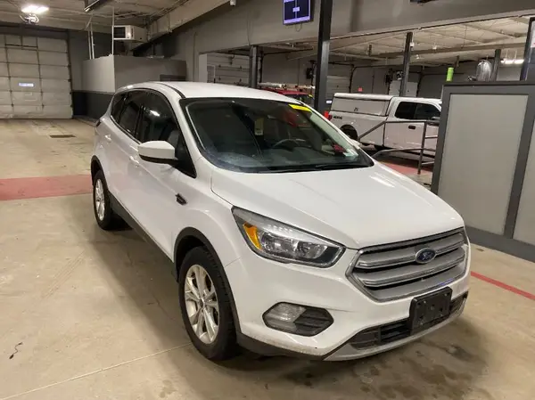 1FMCU9GD7KUB11831 2019 FORD ESCAPE - Image 2