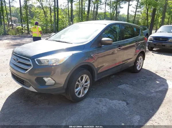 1FMCU9GD7KUB23316 2019 FORD ESCAPE - Image 2