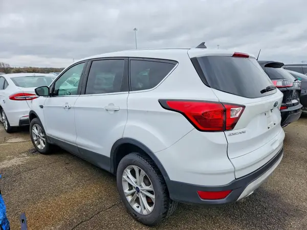 1FMCU9GD7KUB82236 2019 FORD ESCAPE - Image 2