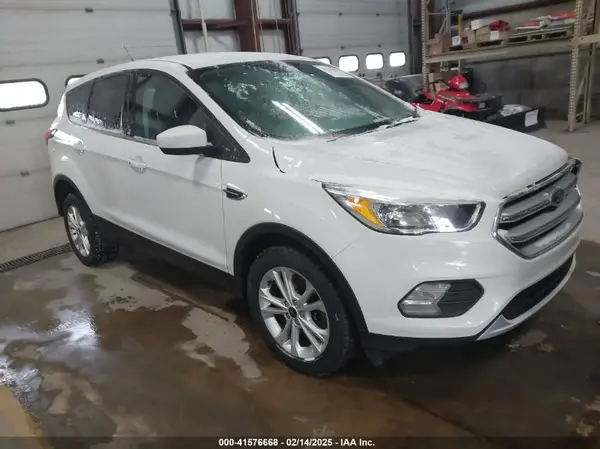1FMCU9GD7KUC34075 2019 FORD ESCAPE - Image 1