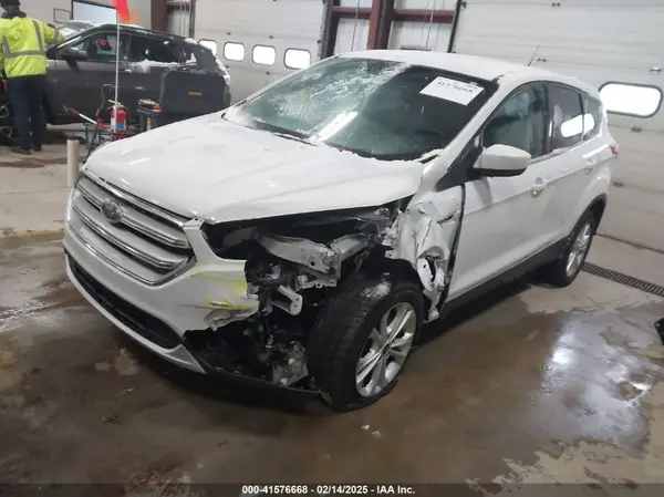 1FMCU9GD7KUC34075 2019 FORD ESCAPE - Image 2