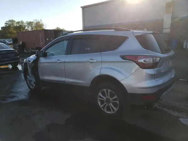 1FMCU9GD8HUA16560 2017 FORD ESCAPE - Image 2