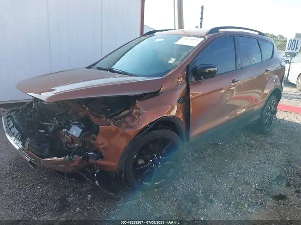 1FMCU9GD8HUA18020 2017 FORD ESCAPE - Image 2