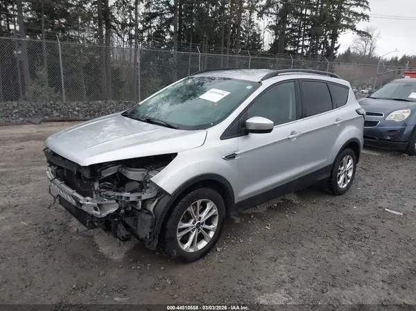 1FMCU9GD8HUA23864 2017 FORD ESCAPE - Image 2