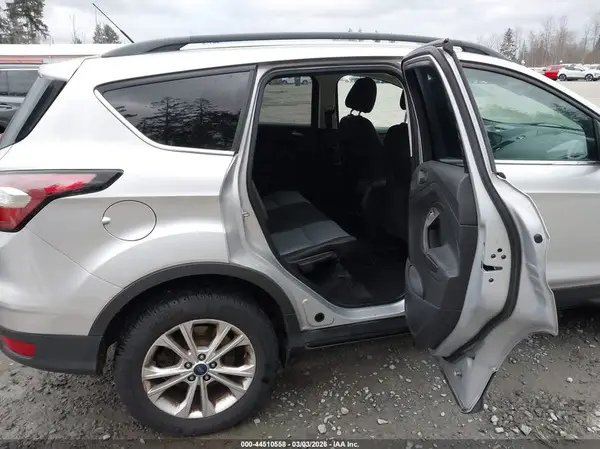 1FMCU9GD8HUA23864 2017 FORD ESCAPE - Image 8