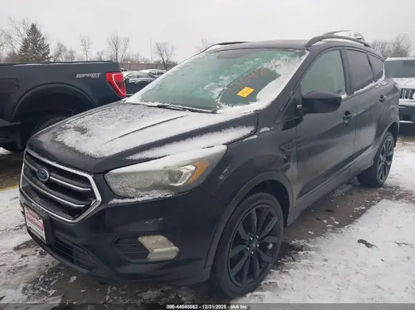 1FMCU9GD8HUA78248 2017 FORD ESCAPE - Image 2