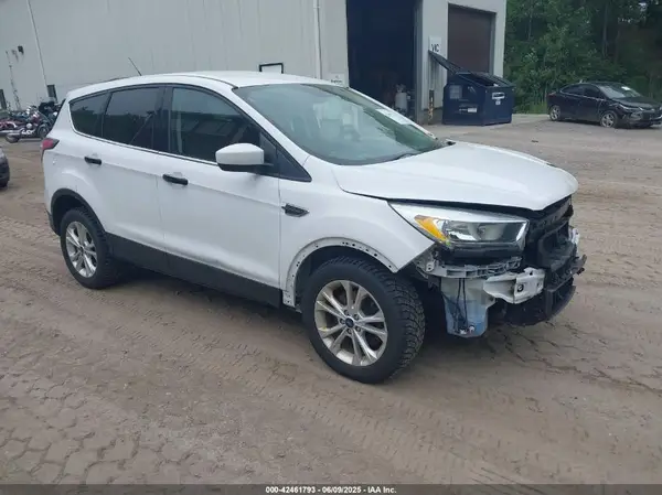 1FMCU9GD8HUB34463 2017 FORD ESCAPE - Image 1