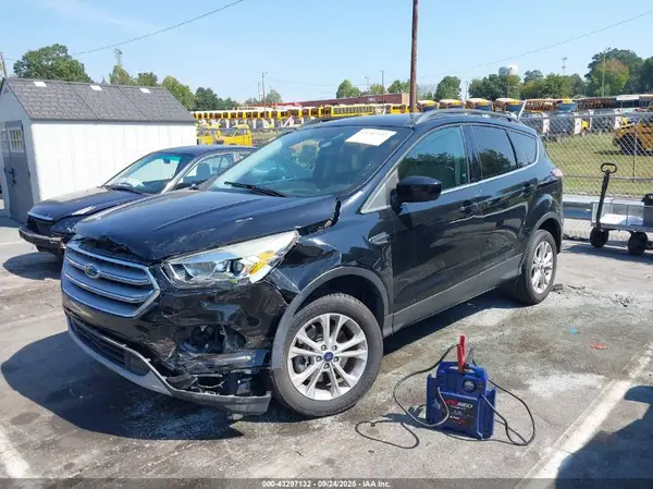 1FMCU9GD8HUB45916 2017 FORD ESCAPE - Image 2
