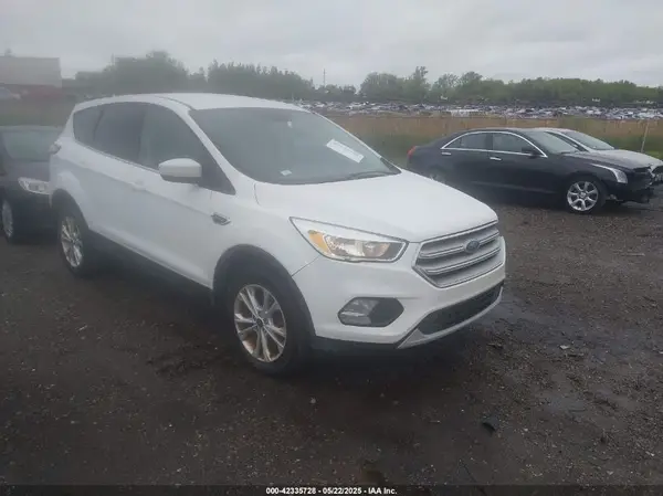 1FMCU9GD8HUB87051 2017 FORD ESCAPE - Image 1
