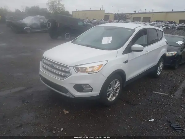1FMCU9GD8HUB87051 2017 FORD ESCAPE - Image 2