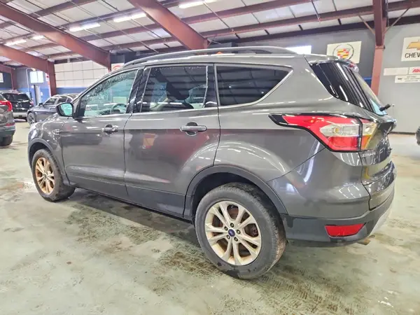 1FMCU9GD8HUB94372 2017 FORD ESCAPE - Image 2