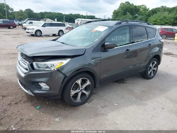 1FMCU9GD8HUB99846 2017 FORD ESCAPE - Image 2