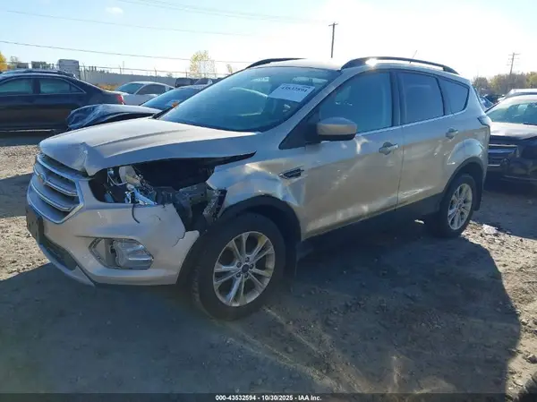 1FMCU9GD8HUC01739 2017 FORD ESCAPE - Image 2